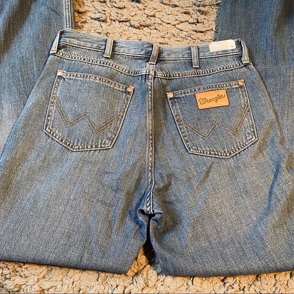 Wrangler Exaggerated Boot - Picture 4 of 4